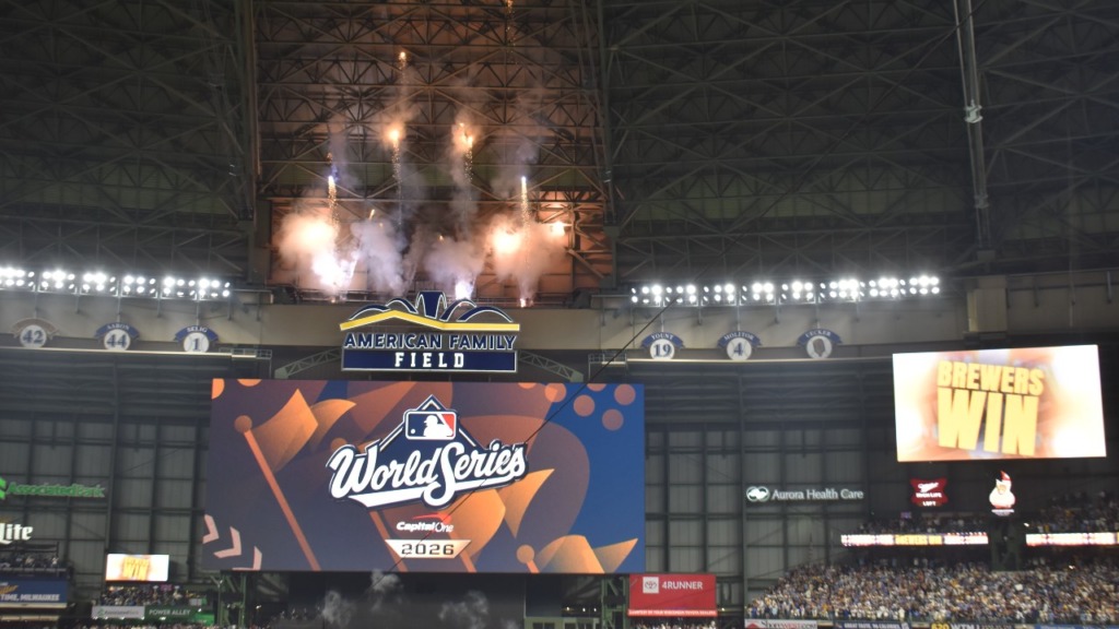 Thrilled Brewers fans cheer team to victory in Game 1 of World Series — BizTimes Milwaukee, Abilene Sports news
