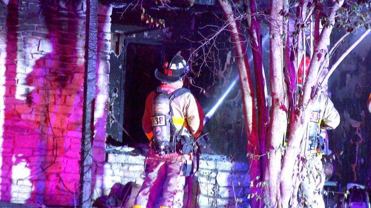 One person dies, another person and a dog rescued from Blakeley Drive house fire — KENS 5 (San Antonio), Abilene Health news