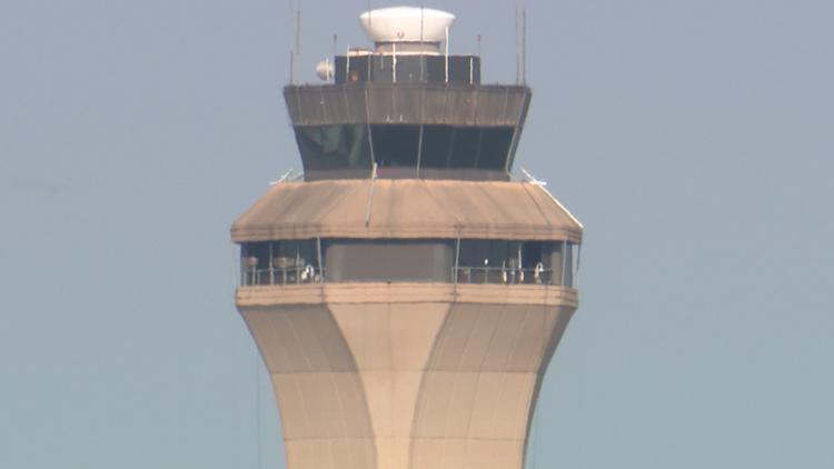 Flight precautionarily evacuated at Houston's Bush Airport after sensor indicated smoke in cabin, airline says — KHOU 11 (Houston), Abilene Community news