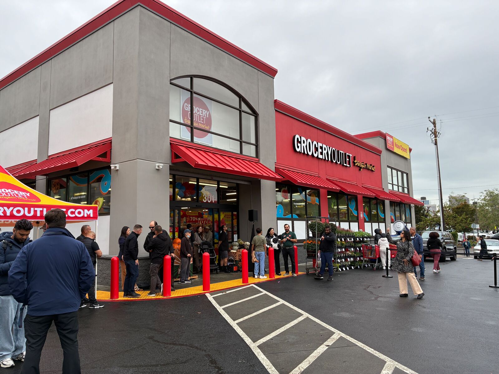New Grocery Outlet opens in Oakland’s Eastlake neighborhood — The Oaklandside, Abilene Business news
