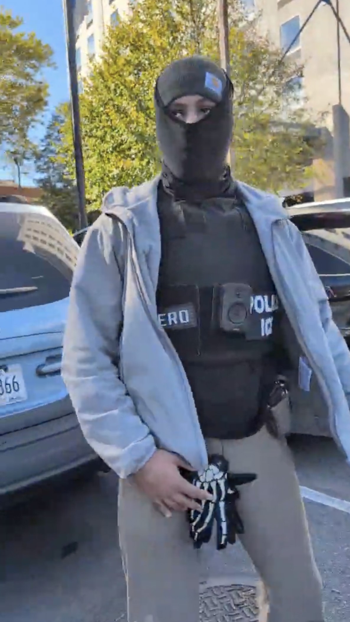 ICE puts on show of force around Elmhurst Hospital with dozens of unmarked vehicles, masked agents — amNewYork, Abilene Health news