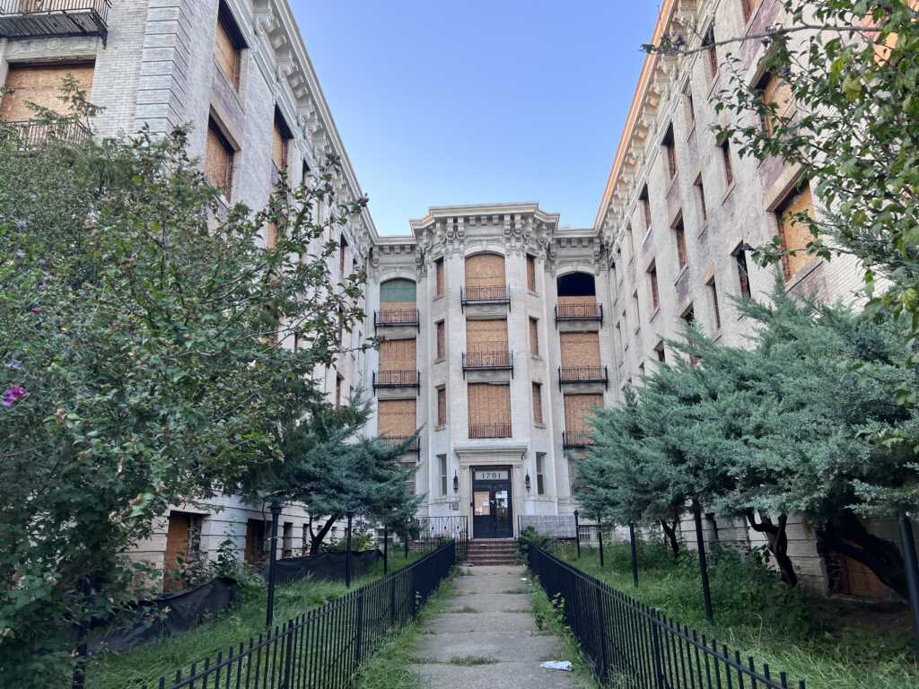 “What the heck is going on at the peace apartments in Mt P?” — PoPville DC, Abilene Sports news